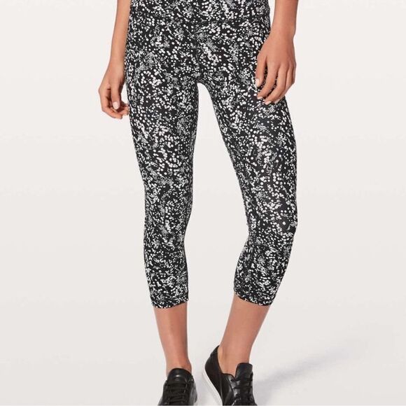 Lululemon Align Crop Leggings Chirasu Black Polkadot Cropped Pant Polka Dots 4 - Picture 4 of 8